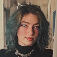 Profile Image for Rebecca James.