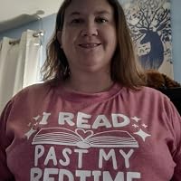 Profile Image for Holly Terry.