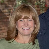 Profile Image for Samantha Jewell.