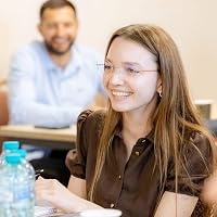 Profile Image for Iulia Mândru.