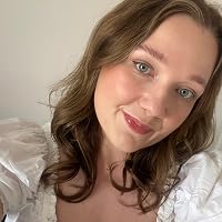 Profile Image for Lauren Christina.