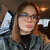 Profile Image for Lily Smalling.