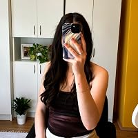 Profile Image for Eszter.