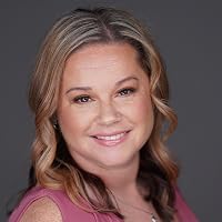 Profile Image for Nicole Howard.