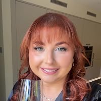 Profile Image for Lauren.