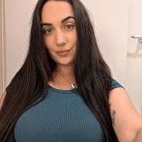 Profile Image for Yana (yanasbookshelves).