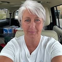 Profile Image for Rachel Bennett.