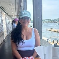 Profile Image for Nicole Bjarnason.