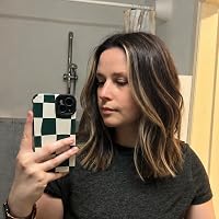 Profile Image for Zoë S..