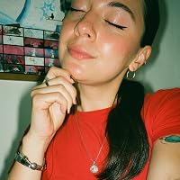 Profile Image for Adriana Torres.