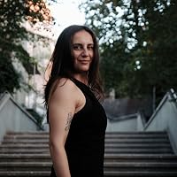 Profile Image for Raluca Ioana.