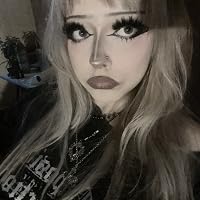 Profile Image for Michaela.