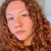 Profile Image for Nadia Isabella.