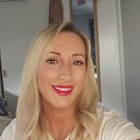 Profile Image for Paula Mclaughlin.