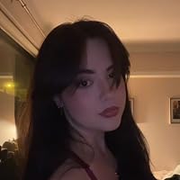 Profile Image for Jenna Lianzi.