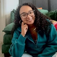 Profile Image for Nikki Wadsworth.