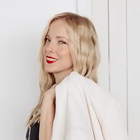 Profile Image for Jenna Ruby.