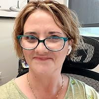 Profile Image for Liz Beal.