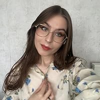 Profile Image for Karolina.