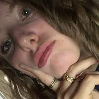 Profile Image for Eloïse.