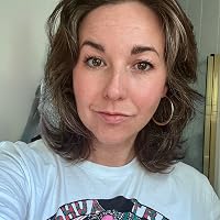 Profile Image for Libby Quam.