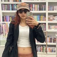 Profile Image for Kely Giribaldi.