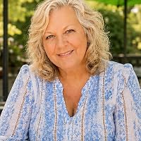 Profile Image for Melissa Saulnier.