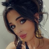 Profile Image for Nicole Holmes .