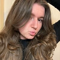 Profile Image for Carolin.