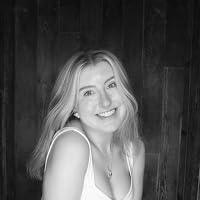 Profile Image for Elle.