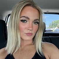 Profile Image for Lizzie Grace.