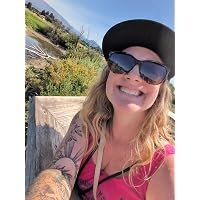 Profile Image for Lauren Moore.