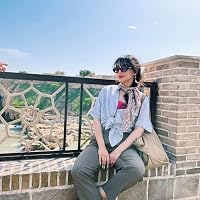 Profile Image for Niloufar.