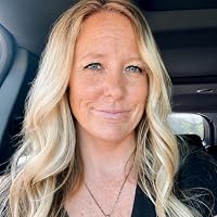 Profile Image for Amanda Poland.