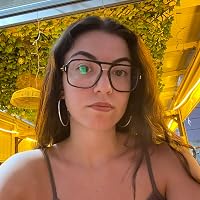Profile Image for Laura Loarte.
