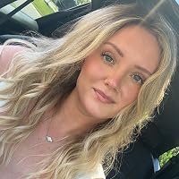 Profile Image for Haley Powers.