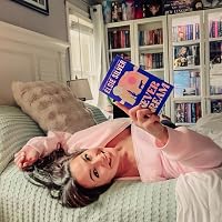 Profile Image for Sarah - Lifeofabookqueen.