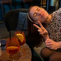 Profile Image for Hannah Klesitz.