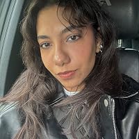 Profile Image for Esra Tasdemir.