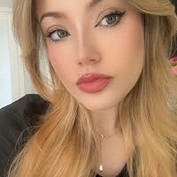 Profile Image for Zuzia.