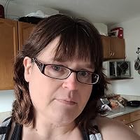 Profile Image for Kerri Macpherson.