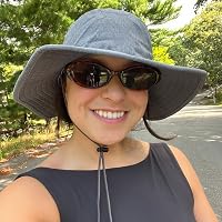 Profile Image for Chloe Knupp.