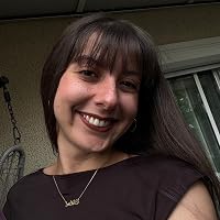 Profile Image for Chloé Dammene.