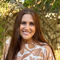 Profile Image for Lisa Becker.